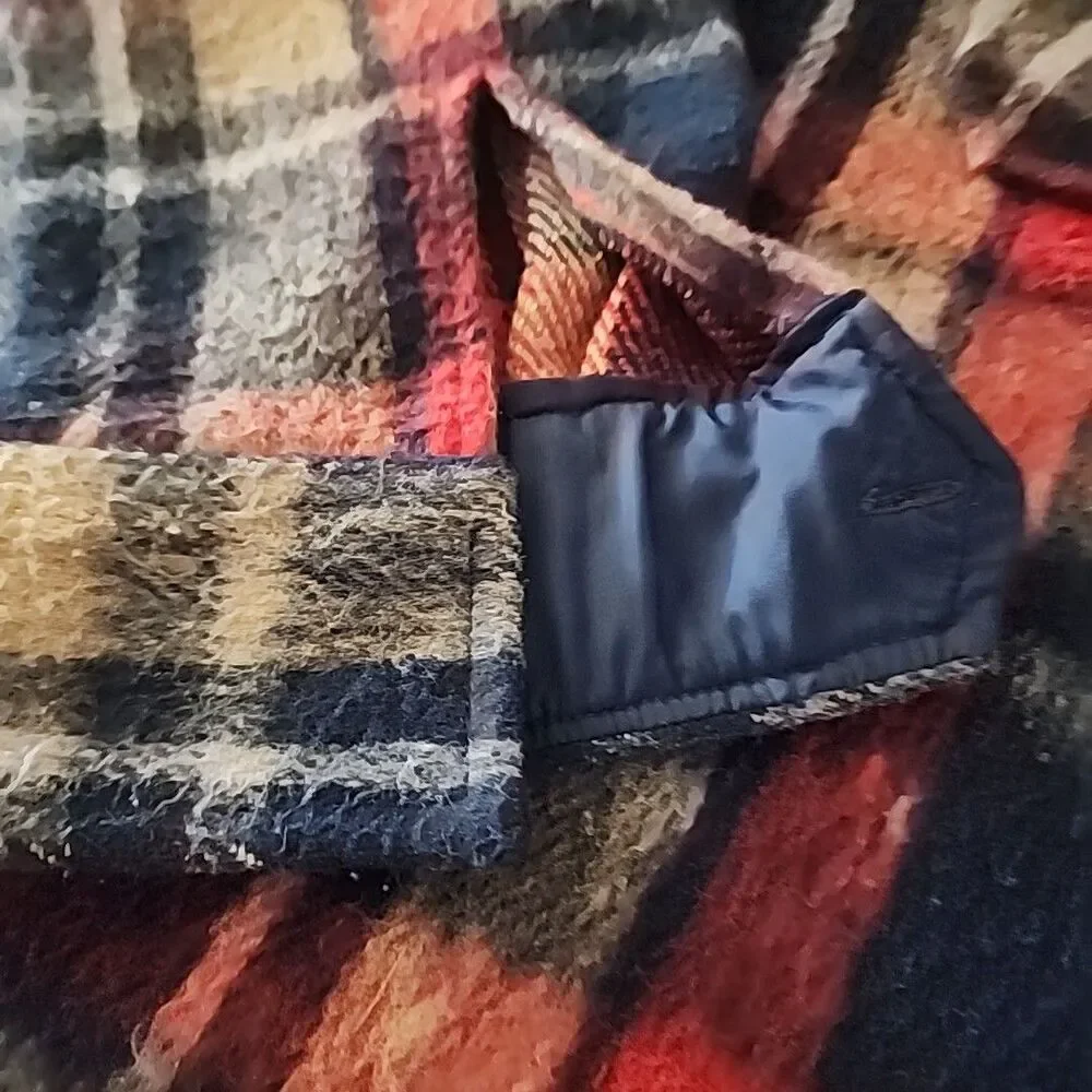 Men's Vintage Heavy weight Flannel Jacket Shirt Mervyn's Red Blue  NO BUTTONS